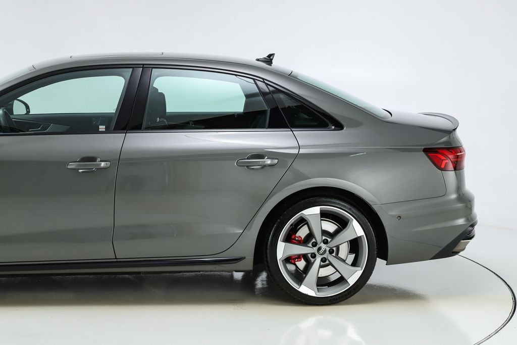 2023 Audi A4 45 S line Prestige quattro
