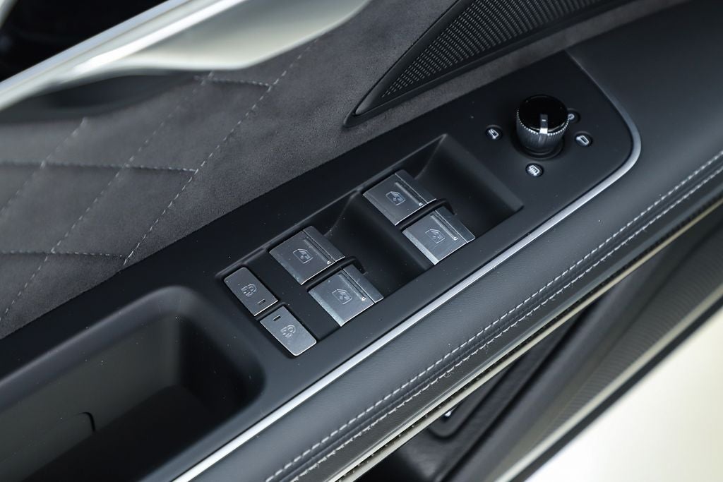 2023 Audi S8 4.0T quattro