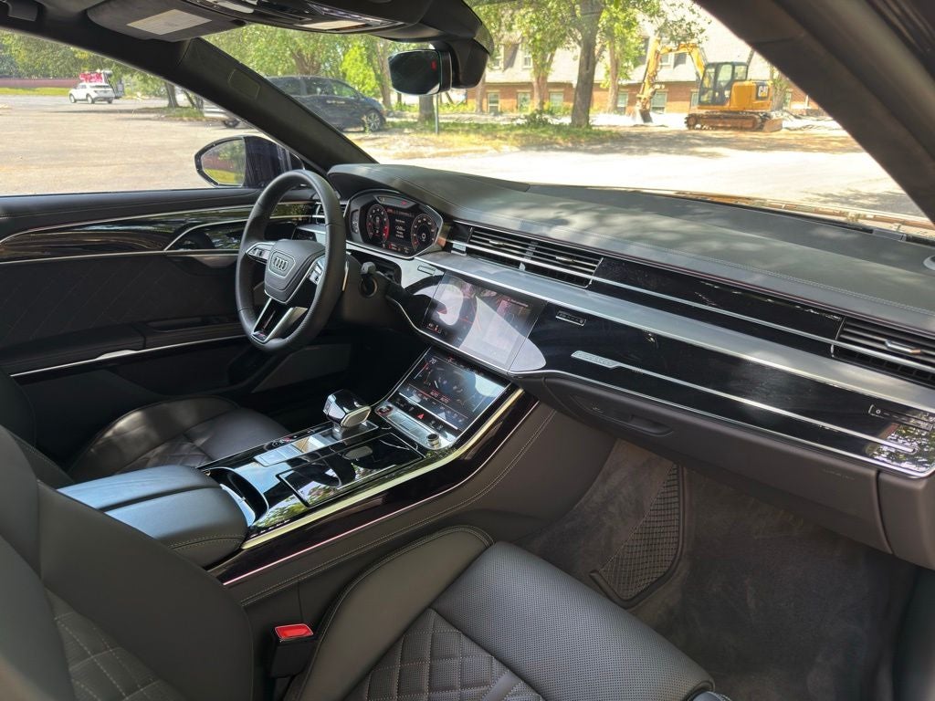 2024 Audi S8 4.0T quattro