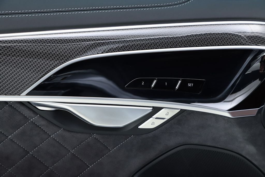 2025 Audi S8 4.0T quattro