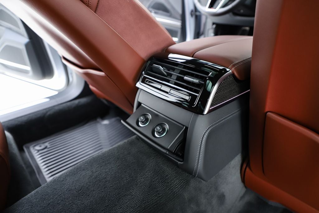 2025 Audi S8 4.0T quattro