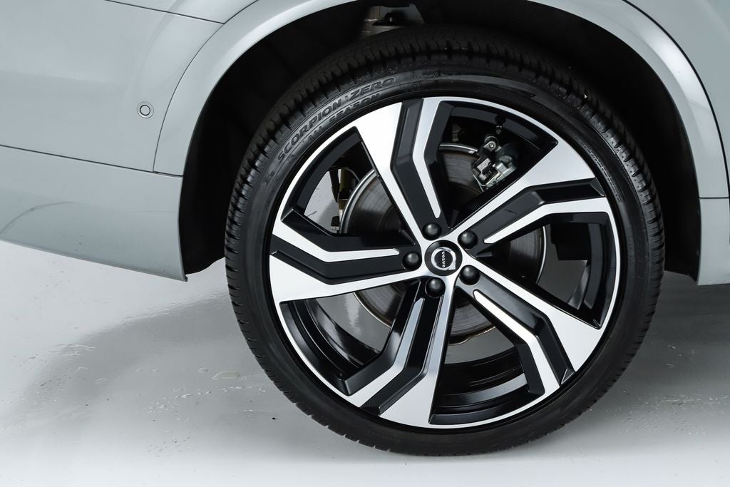 2025 Volvo XC90 B6 Ultra