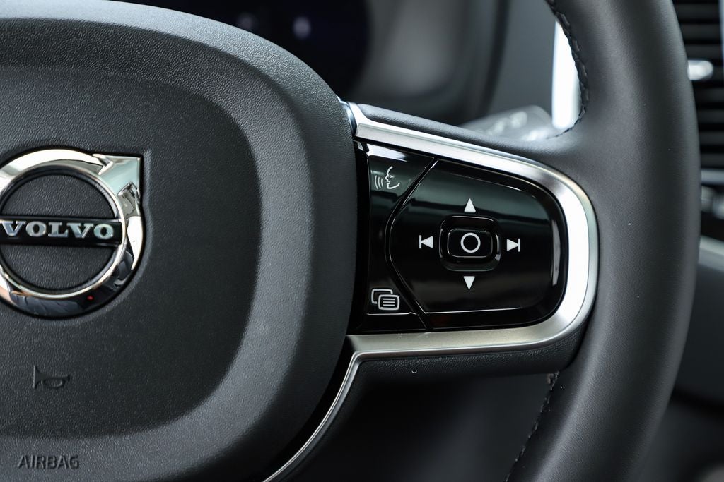 2025 Volvo XC90 B6 Ultra