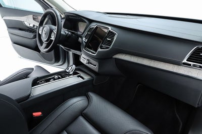 2025 Volvo XC90 B6 Ultra