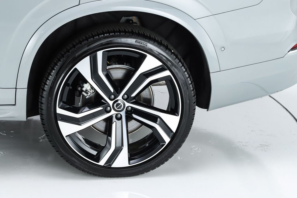 2025 Volvo XC90 B6 Ultra