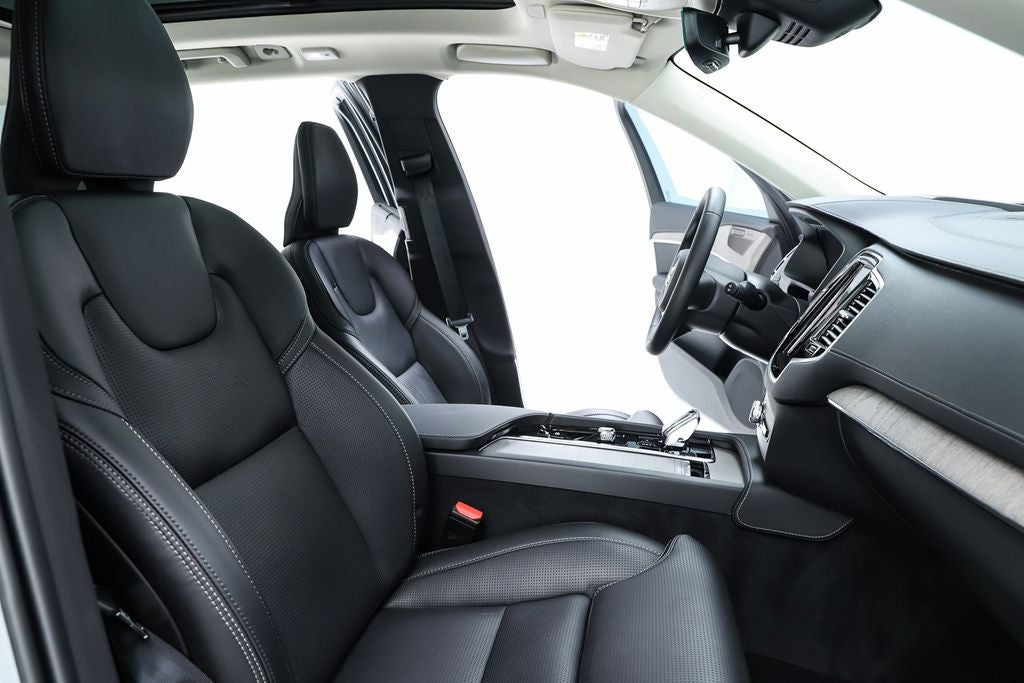 2025 Volvo XC90 B6 Ultra