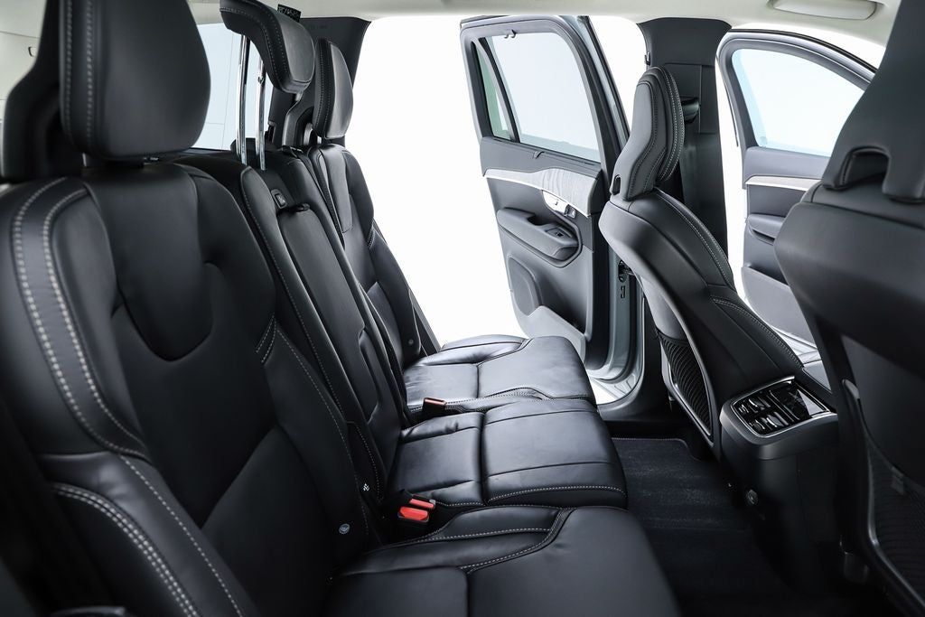 2025 Volvo XC90 B6 Ultra