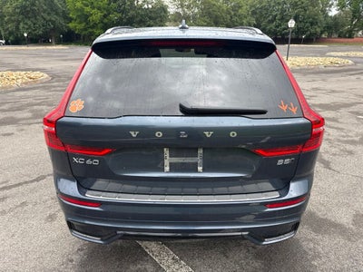 2024 Volvo XC60 B5 Ultimate Dark Theme