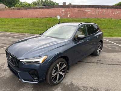 2024 Volvo XC60 B5 Ultimate Dark Theme