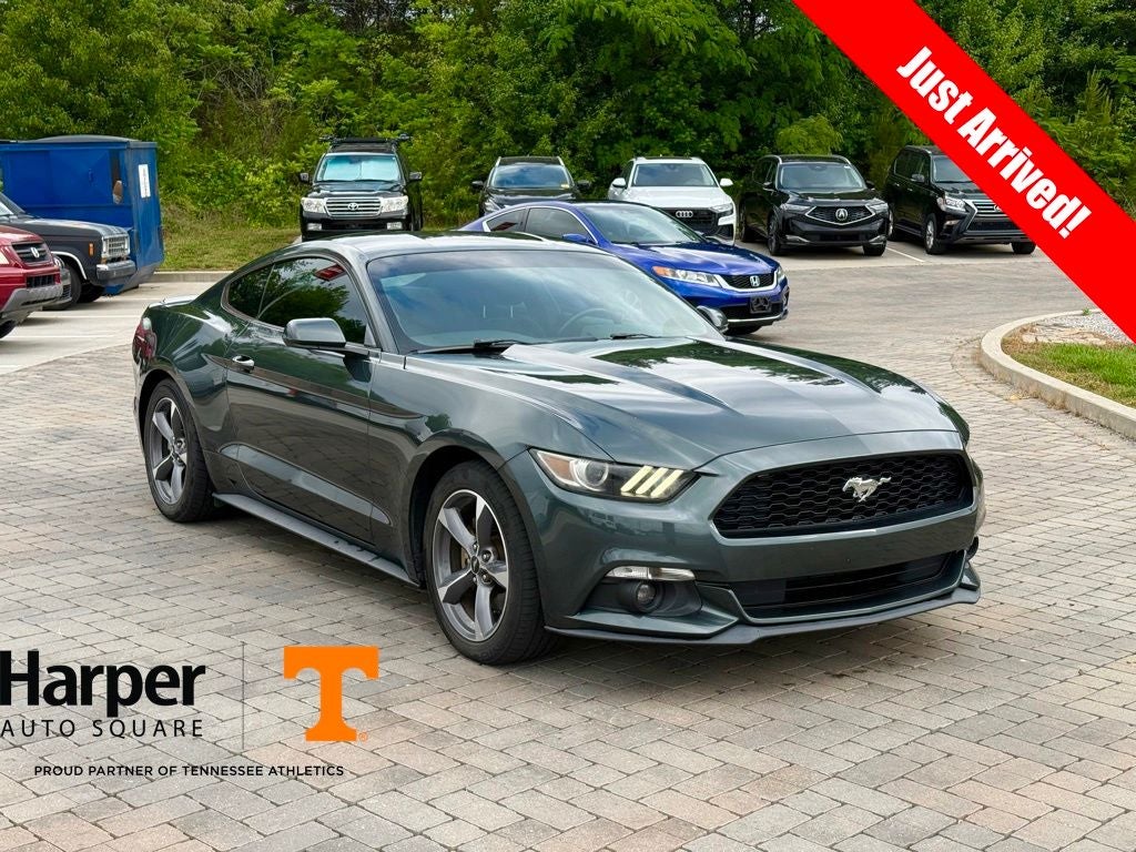 2015 Ford Mustang V6 Coupe's photo