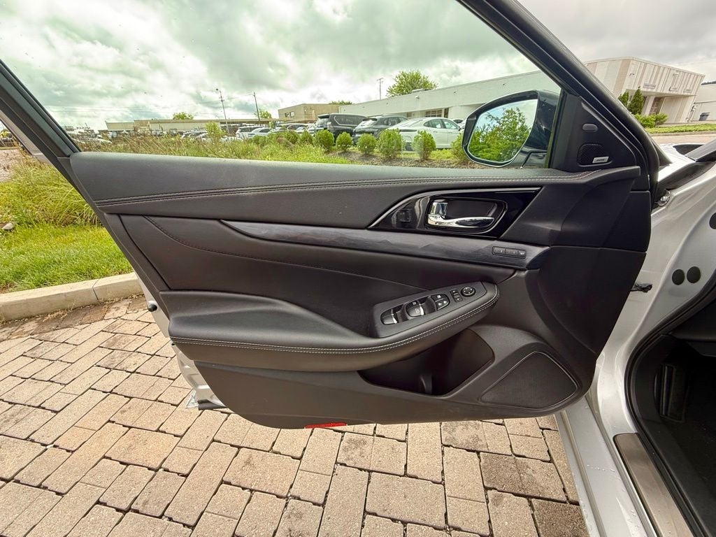 2020 Nissan Maxima Platinum