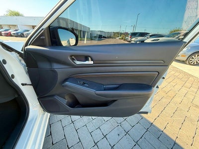 2022 Nissan Altima 2.5 SR 2.5 SR