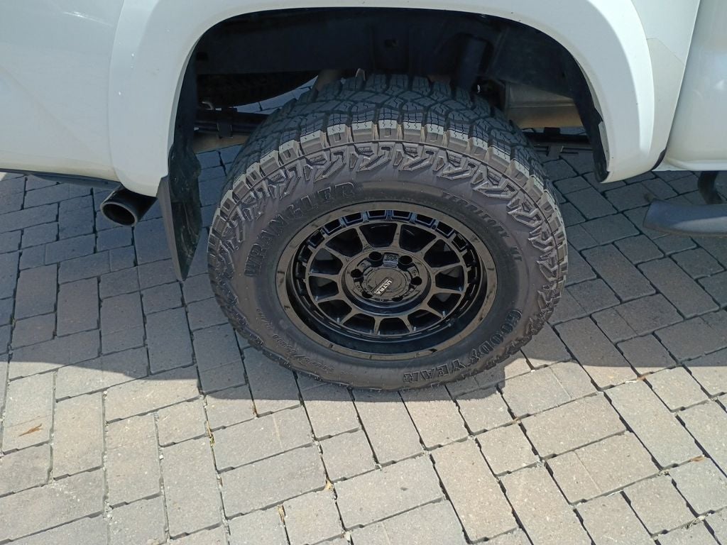 2022 Toyota Tacoma TRD Sport V6