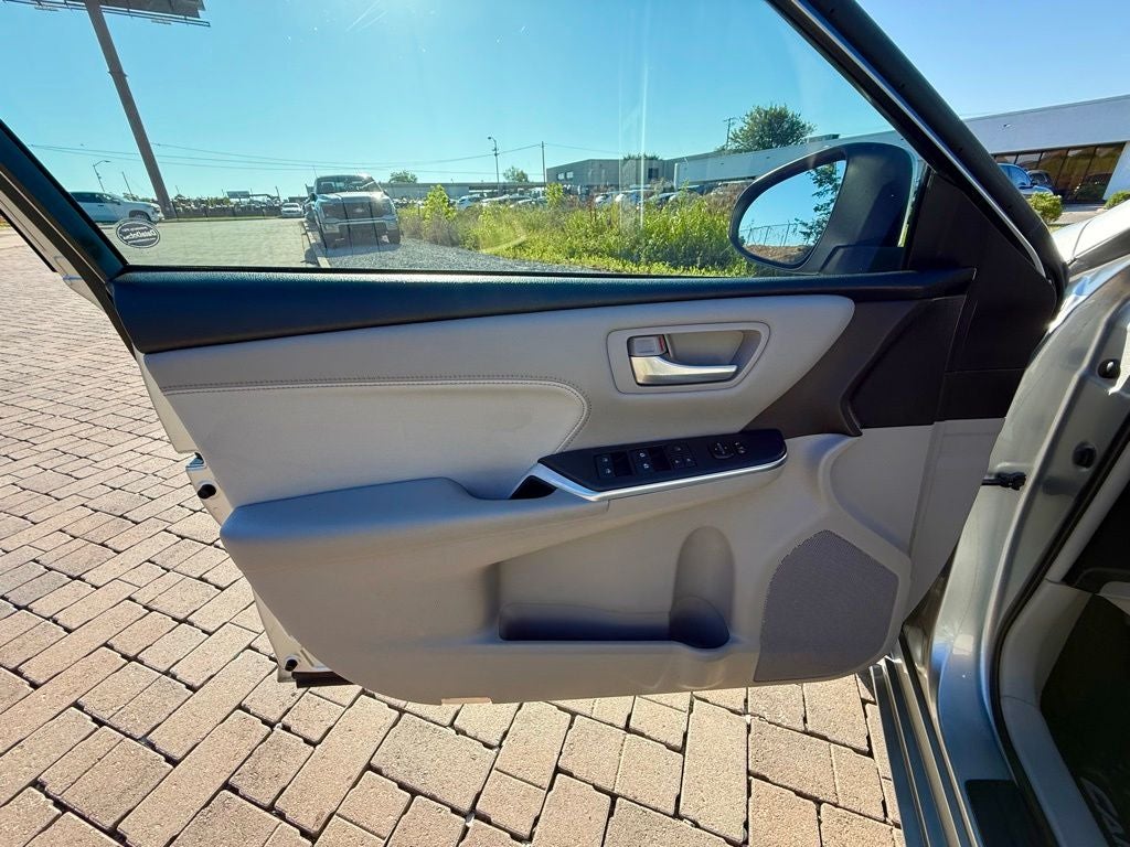 2016 Toyota Camry XLE