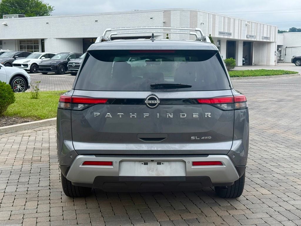 2023 Nissan Pathfinder SL