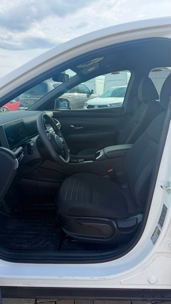 2025 Hyundai Santa Cruz SE