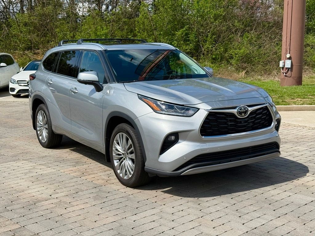 2024 Toyota Highlander Platinum