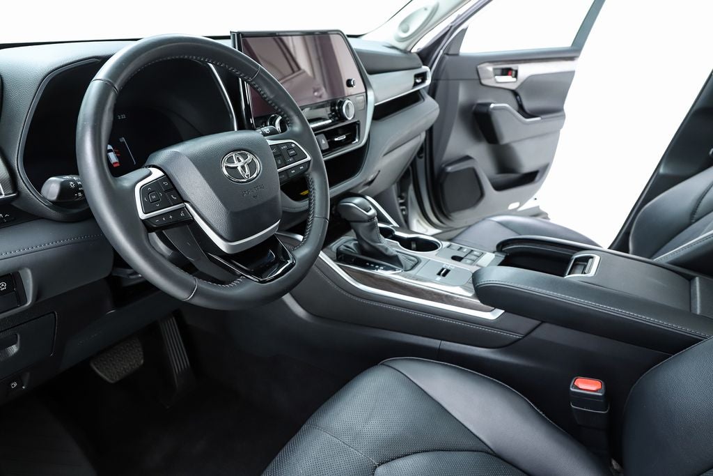 2024 Toyota Highlander Platinum
