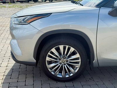 2024 Toyota Highlander Platinum