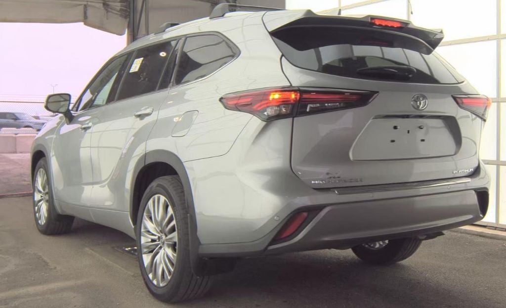 2024 Toyota Highlander Platinum