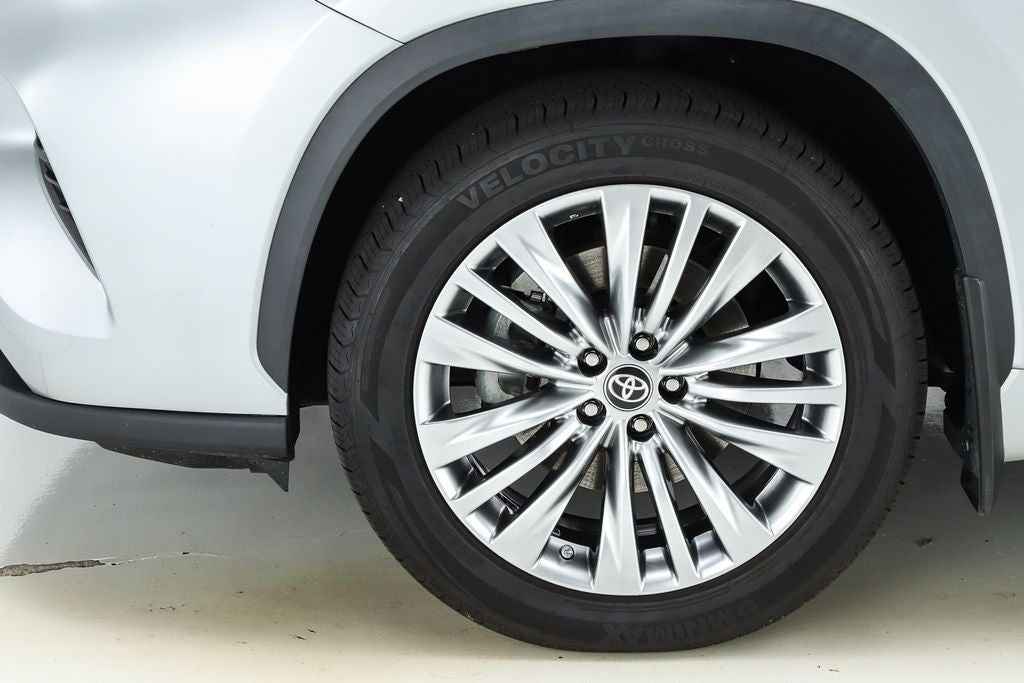 2024 Toyota Highlander Platinum