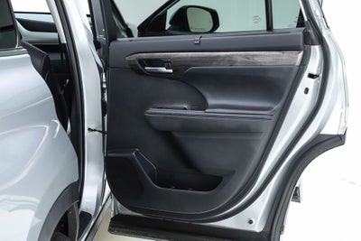 2024 Toyota Highlander Platinum