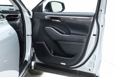 2024 Toyota Highlander Platinum