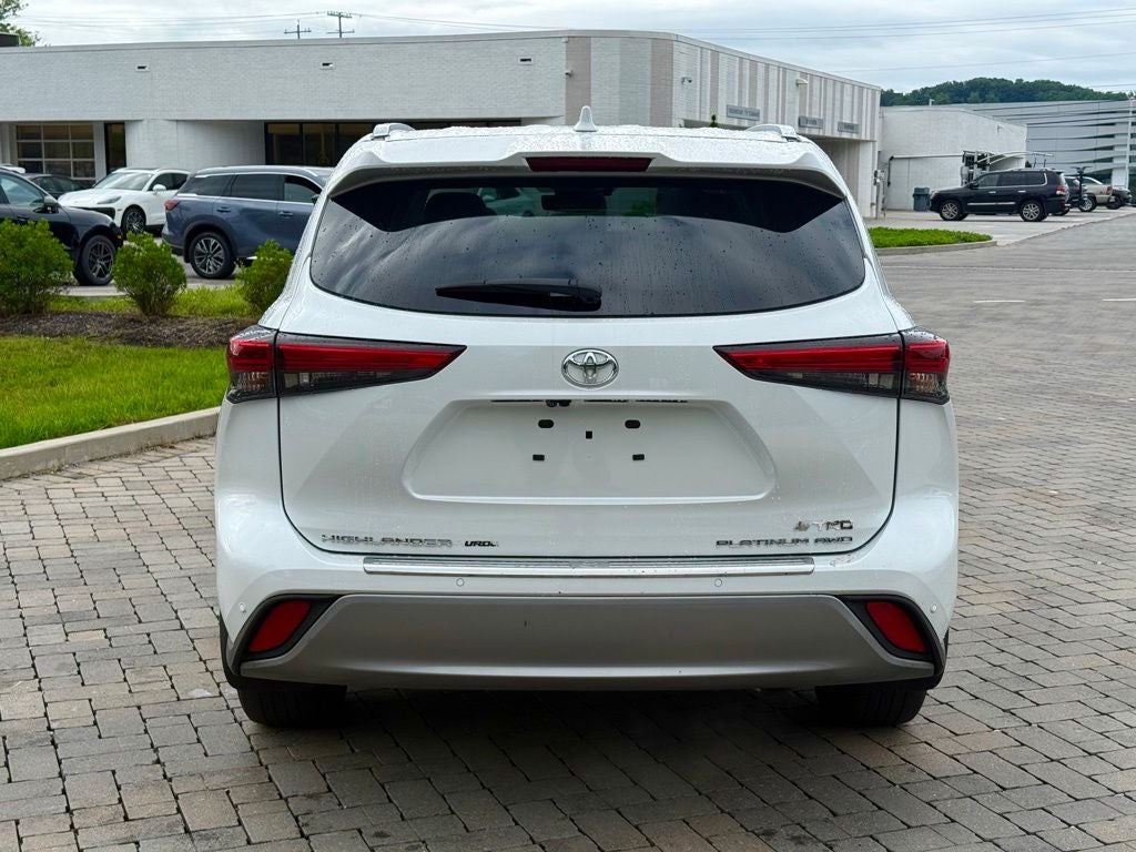 2023 Toyota Highlander Platinum