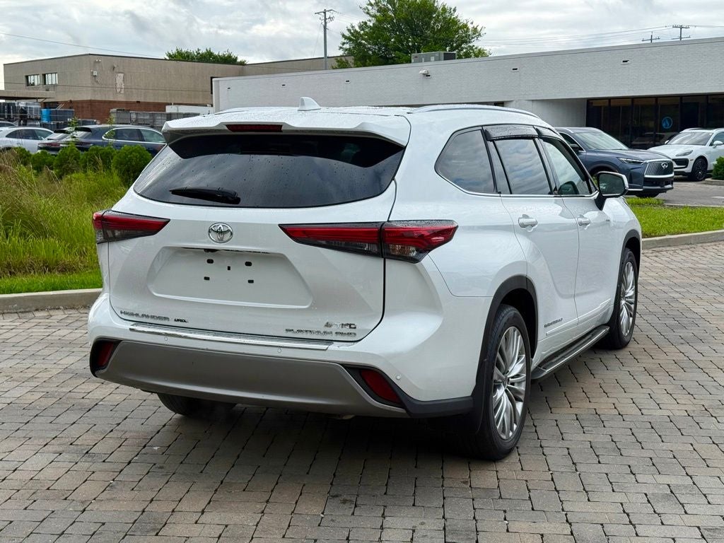 2023 Toyota Highlander Platinum