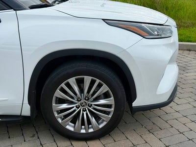 2023 Toyota Highlander Platinum