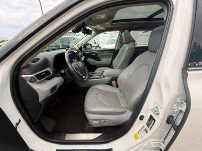 2023 Toyota Highlander Platinum