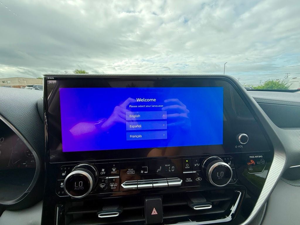 2023 Toyota Highlander Platinum