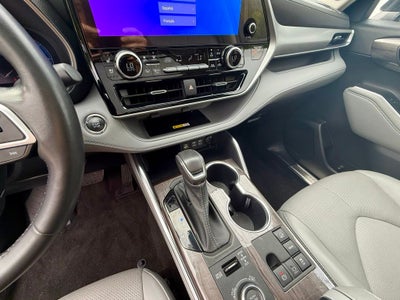 2023 Toyota Highlander Platinum