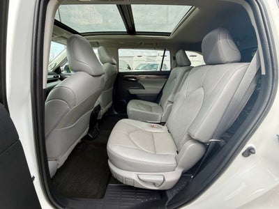 2023 Toyota Highlander Platinum