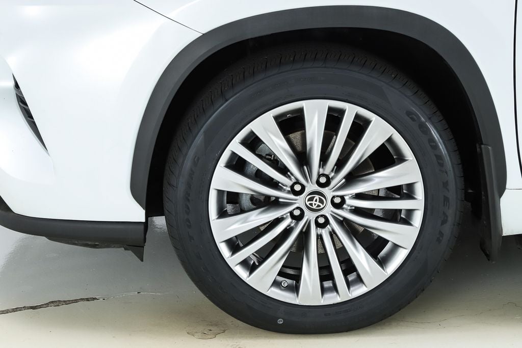 2023 Toyota Highlander Platinum