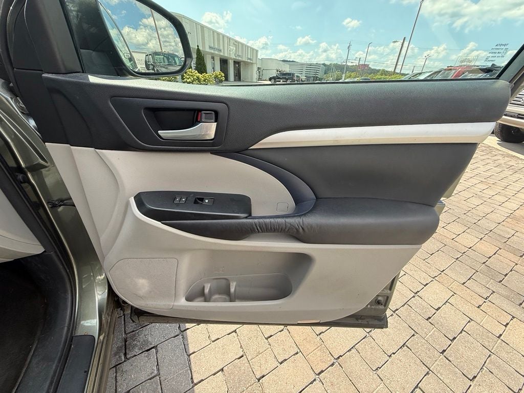 2016 Toyota Highlander XLE V6