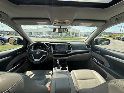 2016 Toyota Highlander XLE V6