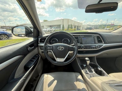 2016 Toyota Highlander XLE V6