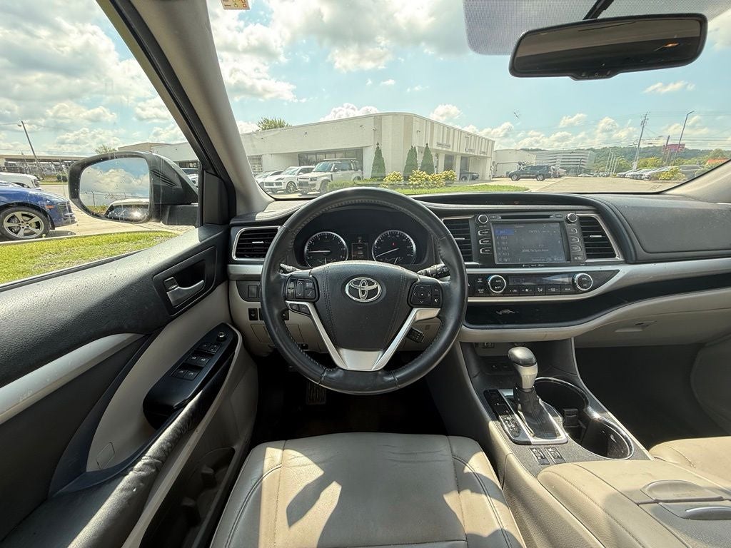 2016 Toyota Highlander XLE V6