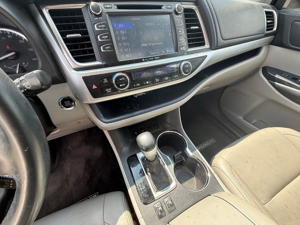 2016 Toyota Highlander XLE V6