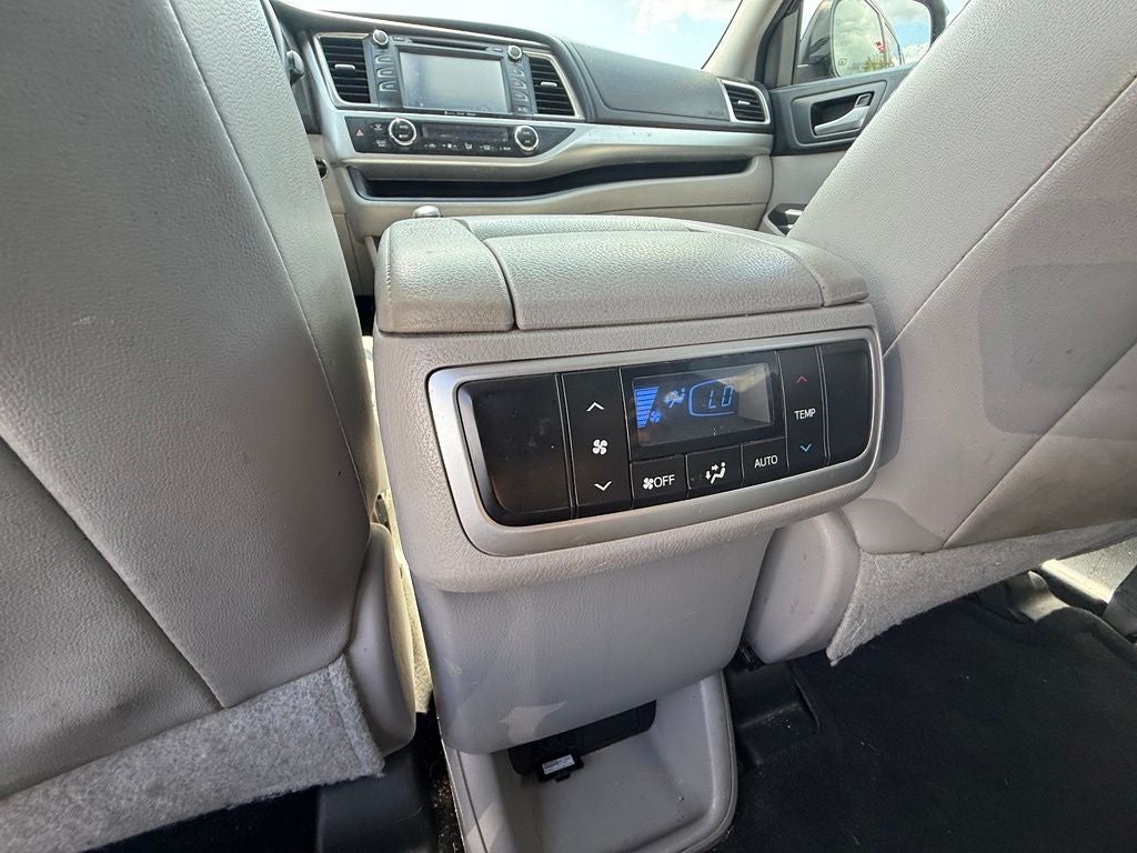 2016 Toyota Highlander XLE V6