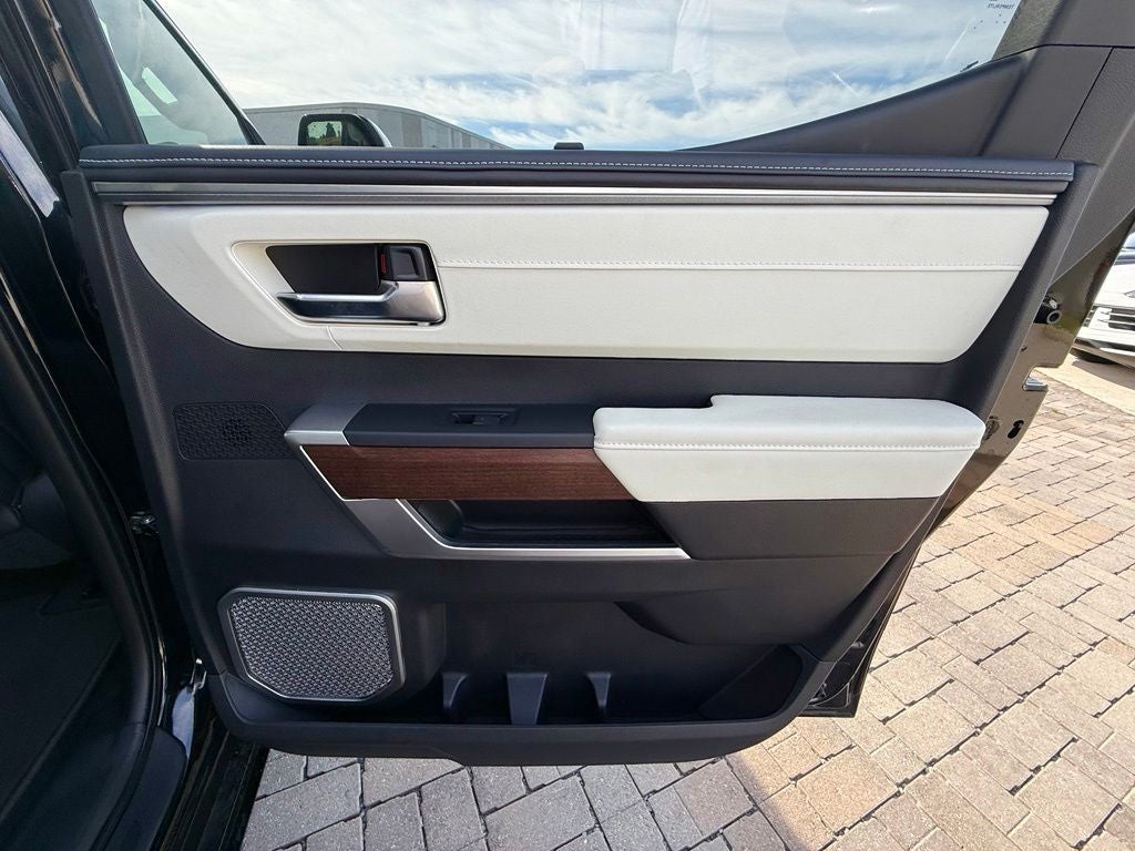 2023 Toyota Tundra Hybrid Capstone