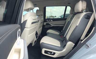 2023 BMW X7 M60i