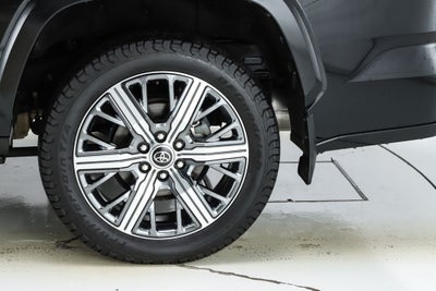 2023 Toyota Sequoia Capstone