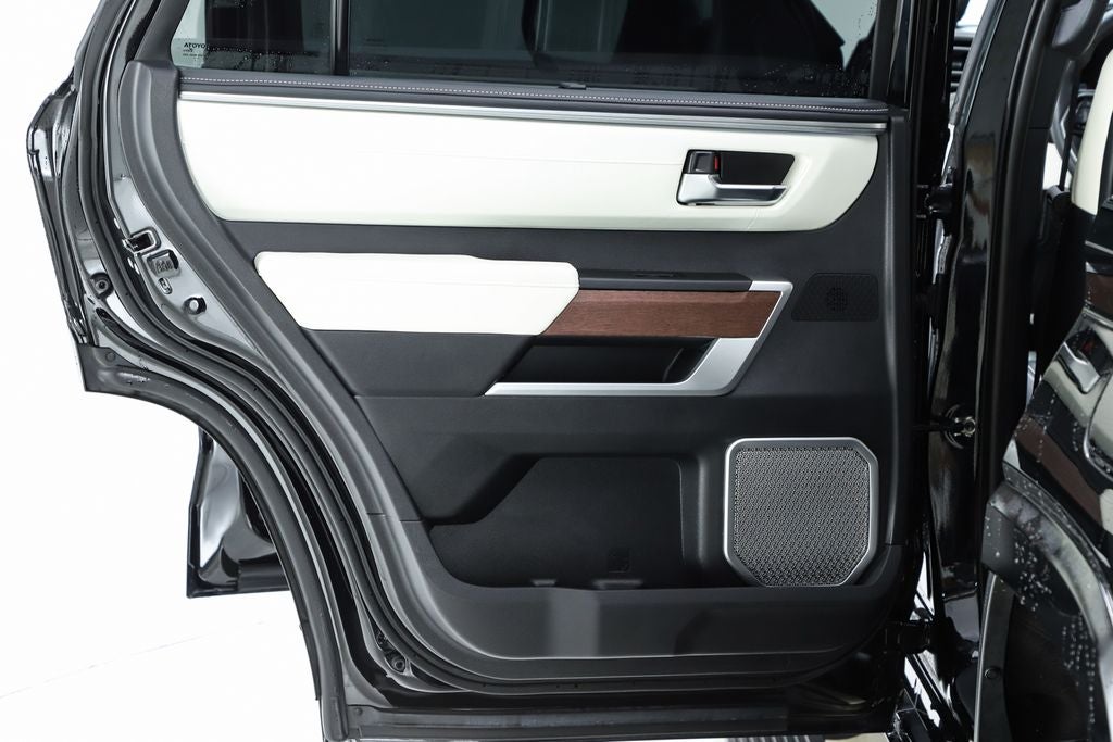 2023 Toyota Sequoia Capstone