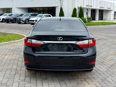 2016 Lexus ES 300h