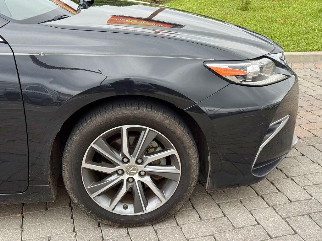 2016 Lexus ES 300h