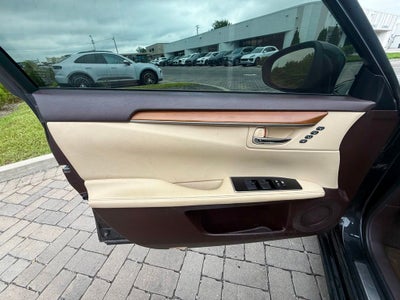 2016 Lexus ES 300h