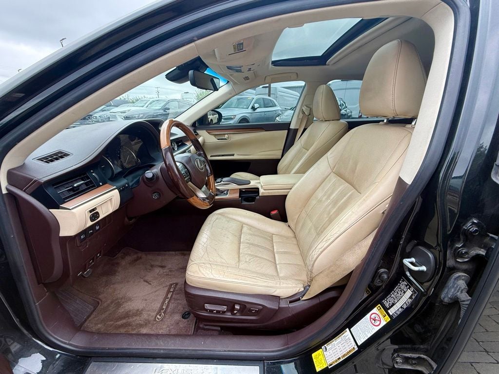 2016 Lexus ES 300h