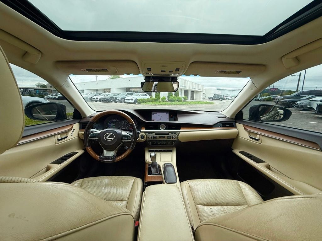 2016 Lexus ES 300h